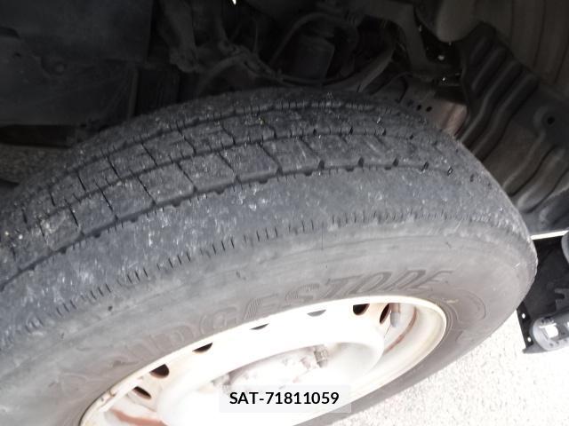 Toyota TOYOACE 2017-10 8726447-8