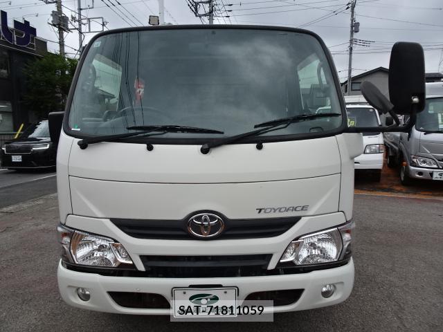 Toyota TOYOACE 2017-10 8726447-9