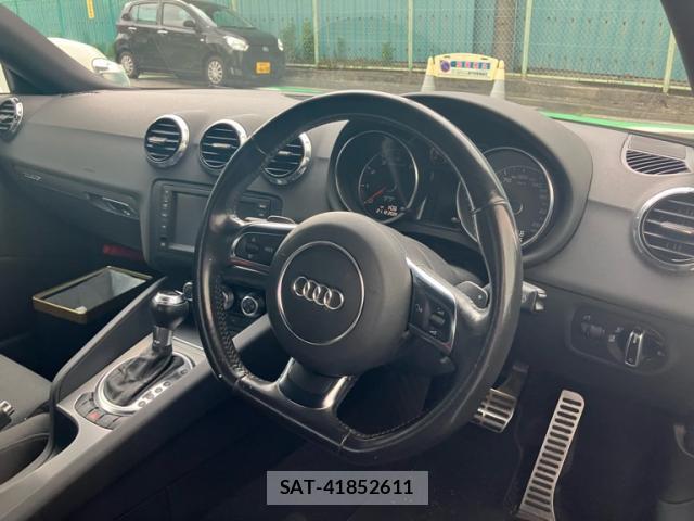 Audi TT 2012-05 8730786-10