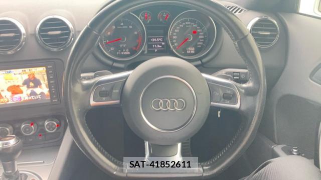 Audi TT 2012-05 8730786-17