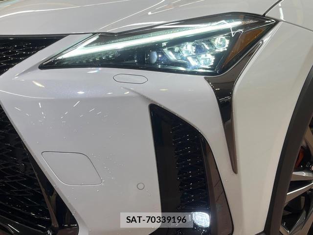 Lexus UX 2024-05 8730617-11