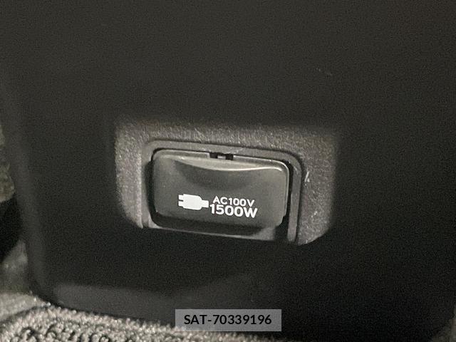 Lexus UX 2024-05 8730617-5