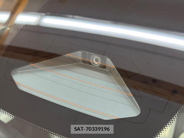 Lexus UX 2024-05 8730617-6