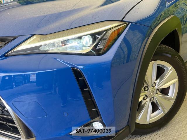 Lexus UX 2020-03 8730822-11