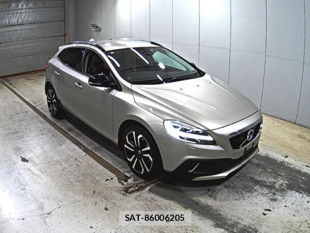 Volvo V40 2017-09 8730025-0
