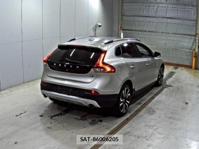 Volvo V40 2017-09 8730025-1