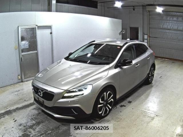 Volvo V40 2017-09 8730025-3