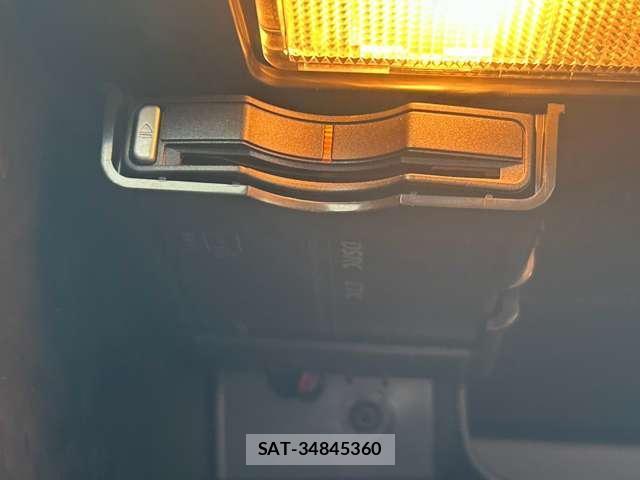 Volvo V40 2016-07 8730330-18