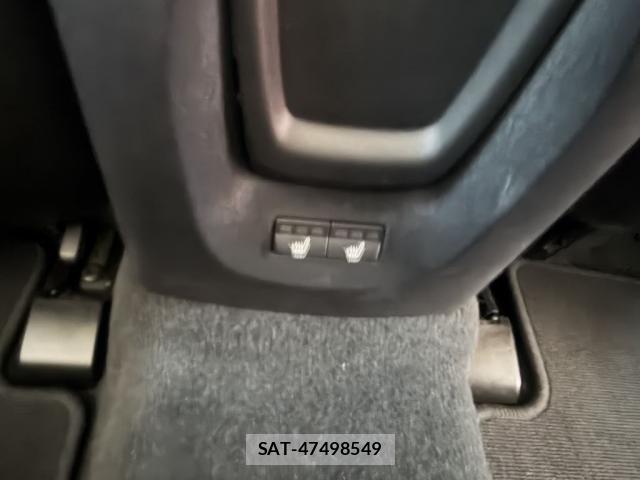 Volvo V40 2019-03 8730634-7