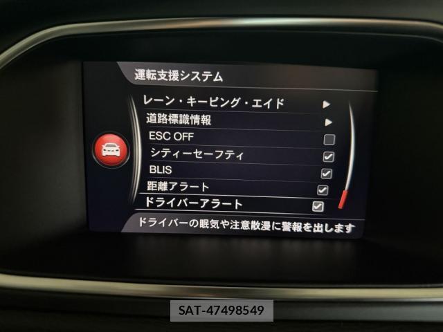 Volvo V40 2019-03 8730634-9