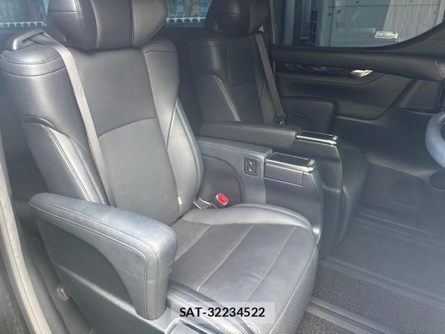 Toyota VELLFIRE 2018-11 8726428-7
