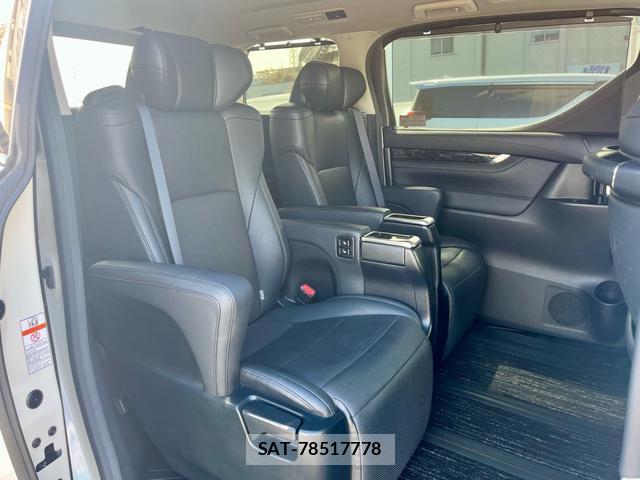 Toyota VELLFIRE 2019-08 8726851-12