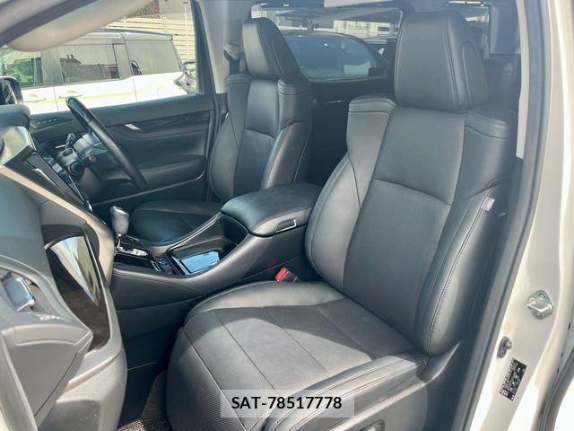 Toyota VELLFIRE 2019-08 8726851-16