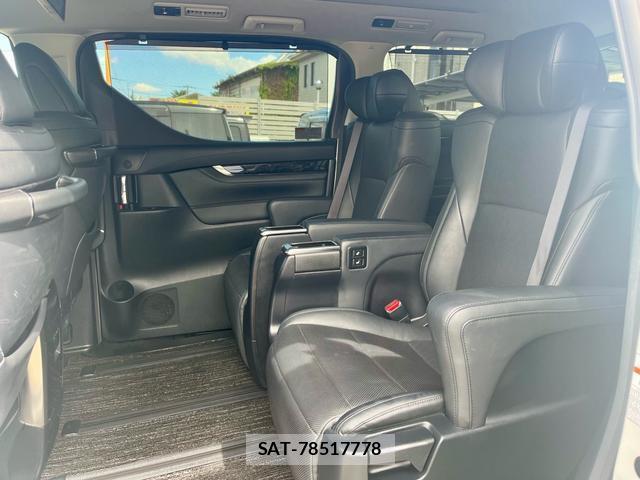 Toyota VELLFIRE 2019-08 8726851-17