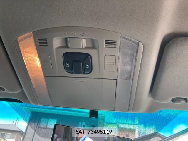 Toyota VELLFIRE 2012-06 8727357-16