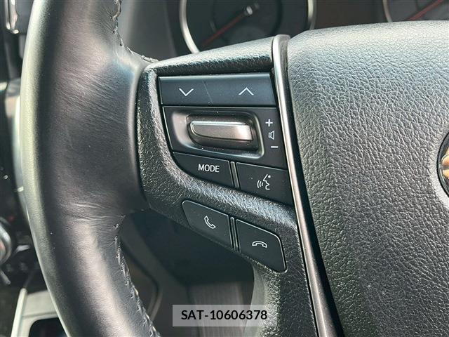 Toyota VELLFIRE 2017-10 8727811-17