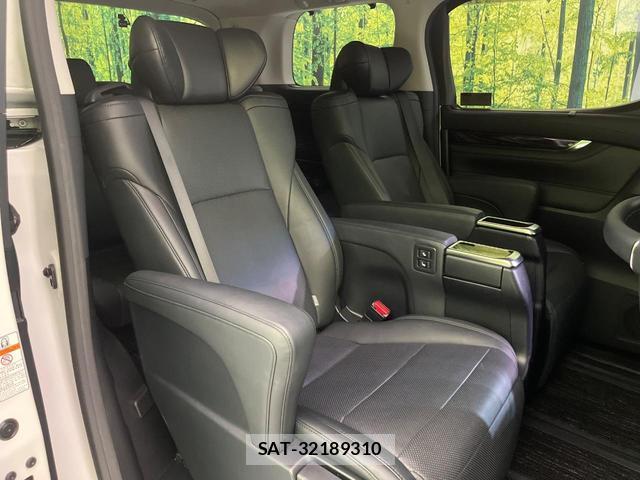 Toyota VELLFIRE 2019-04 8728099-8