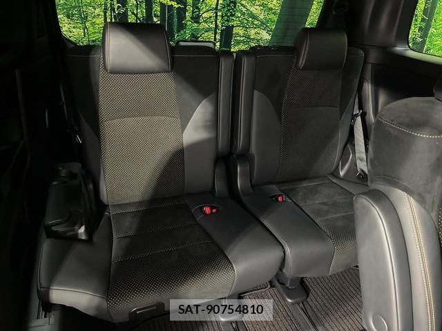 Toyota VELLFIRE 2022-03 8730246-9