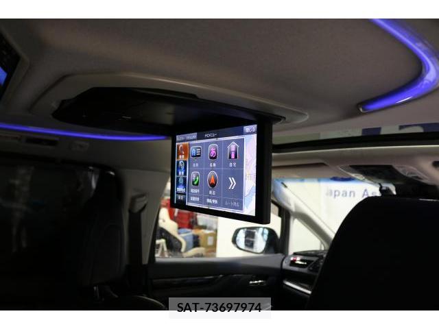 Toyota VELLFIRE 2018-10 8730601-16