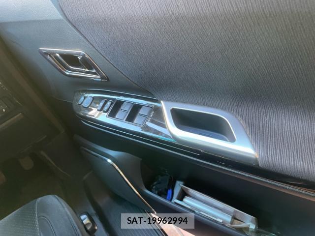 Toyota VELLFIRE 2010-10 8730934-9