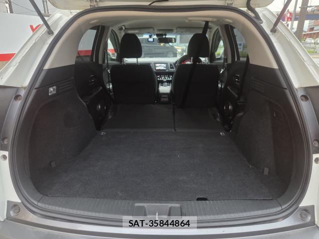 Honda VEZEL 2017-04 8725800-13
