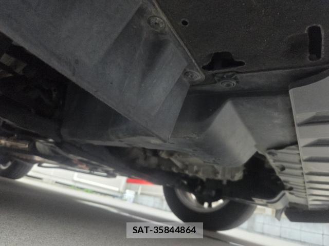 Honda VEZEL 2017-04 8725800-19
