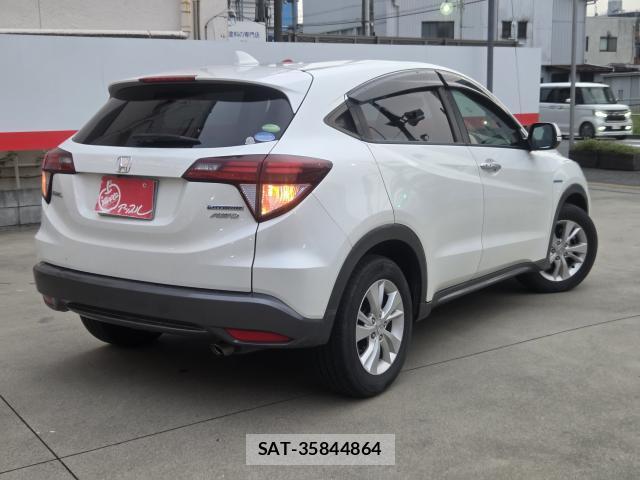 Honda VEZEL 2017-04 8725800-2