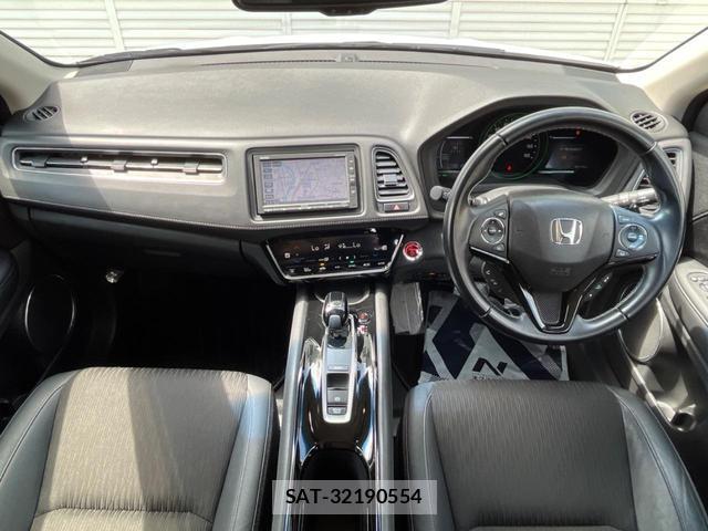 Honda VEZEL 2019-03 8726084-1