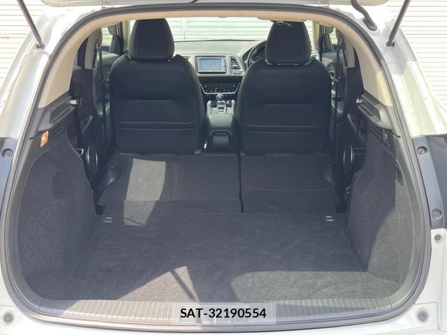 Honda VEZEL 2019-03 8726084-10
