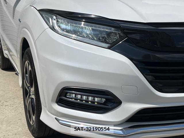 Honda VEZEL 2019-03 8726084-12