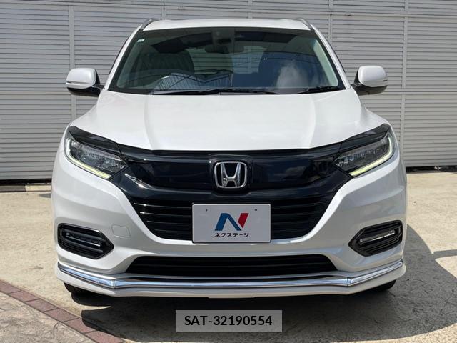 Honda VEZEL 2019-03 8726084-14