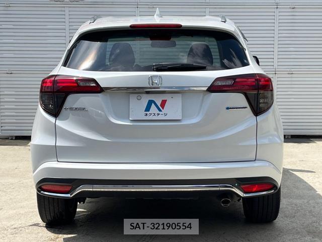 Honda VEZEL 2019-03 8726084-15