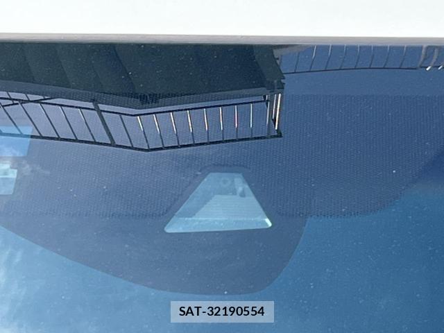 Honda VEZEL 2019-03 8726084-4