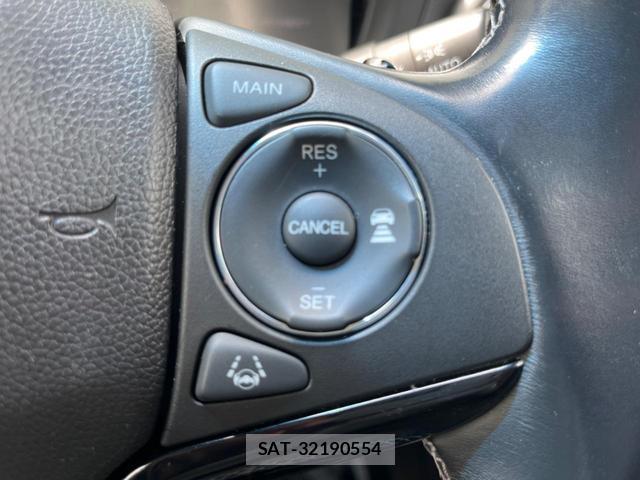 Honda VEZEL 2019-03 8726084-5