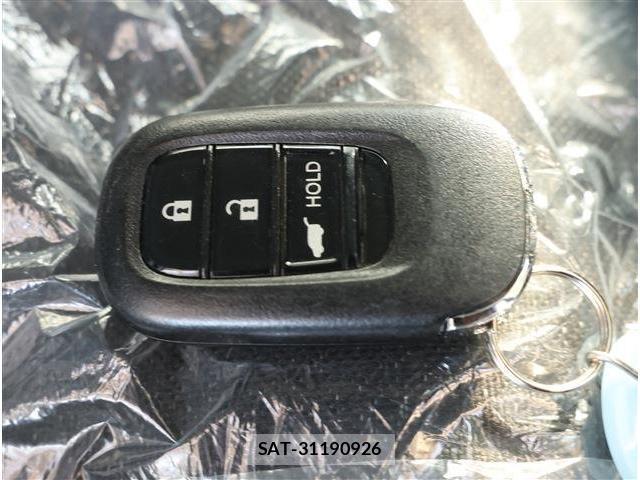 Honda VEZEL 2021-08 8726153-16