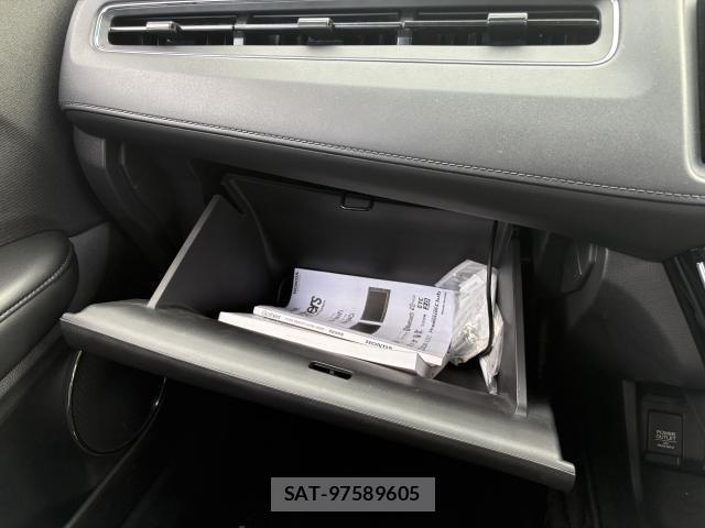 Honda VEZEL 2018-05 8727547-15