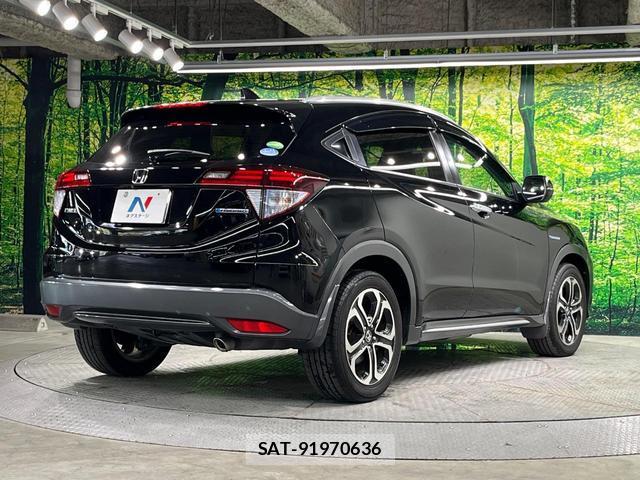 Honda VEZEL 2018-02 8727796-16
