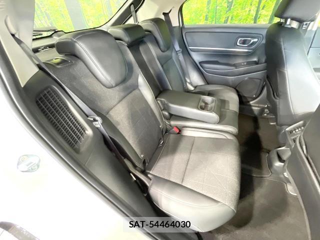 Honda VEZEL 2025-03 8728906-8