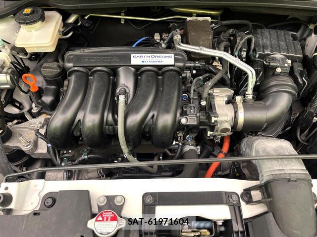 Honda VEZEL 2018-06 8730410-17