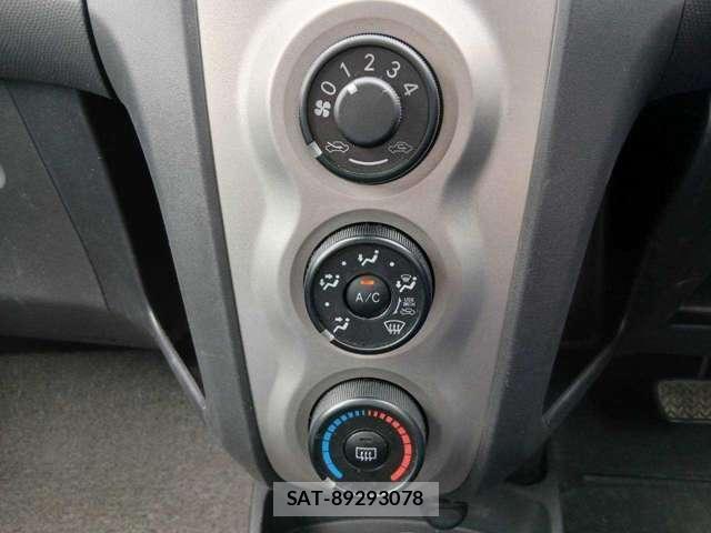 Toyota VITZ 2009-09 8730347-12