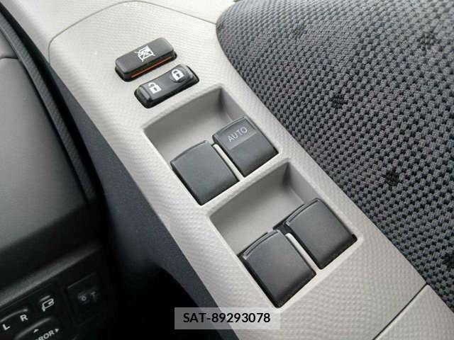 Toyota VITZ 2009-09 8730347-15