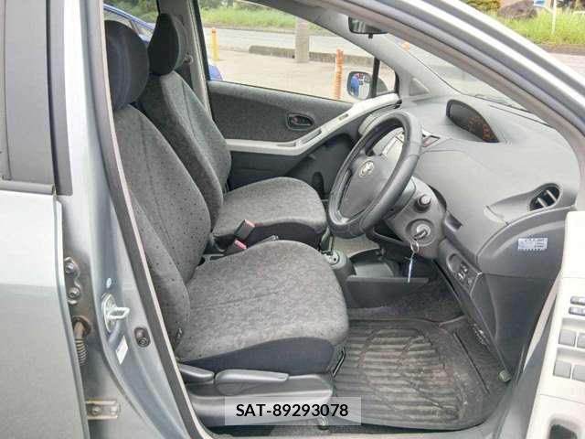 Toyota VITZ 2009-09 8730347-5