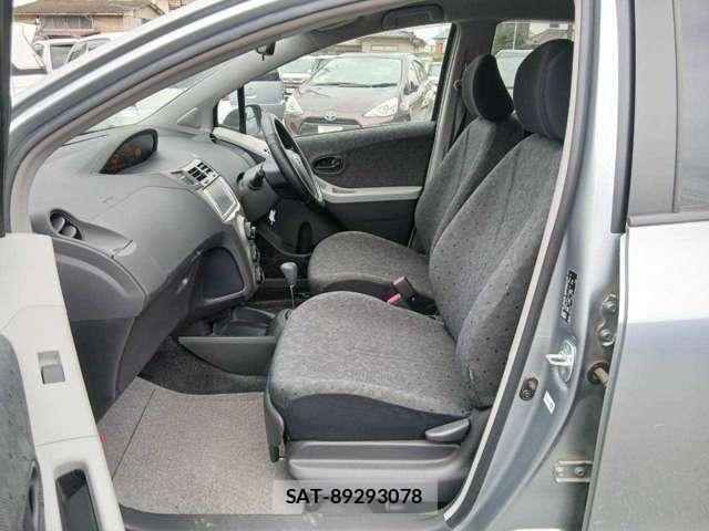 Toyota VITZ 2009-09 8730347-6