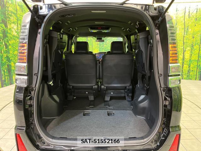 Toyota VOXY 2021-08 8725780-10