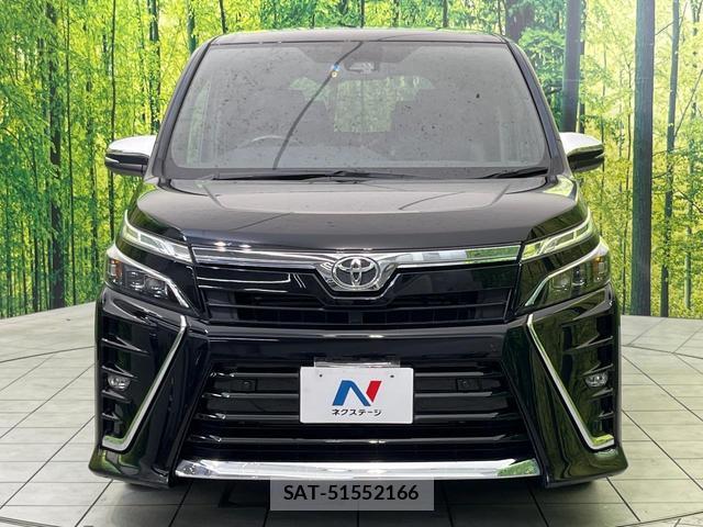 Toyota VOXY 2021-08 8725780-14