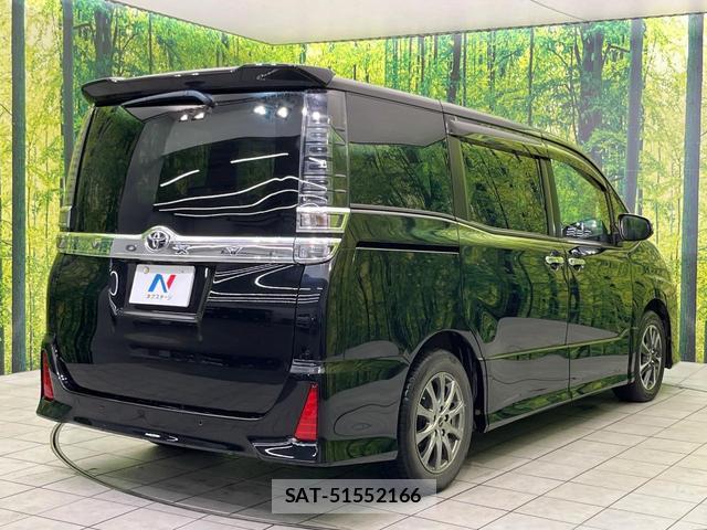 Toyota VOXY 2021-08 8725780-16