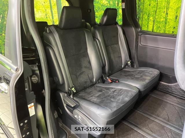 Toyota VOXY 2021-08 8725780-8