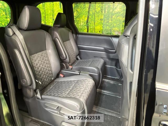 Toyota VOXY 2023-03 8725787-8