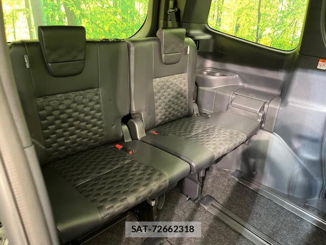 Toyota VOXY 2023-03 8725787-9