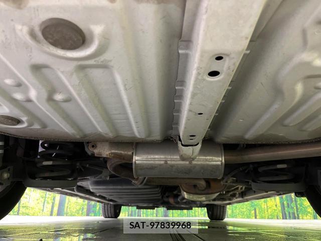 Toyota VOXY 2018-04 8725791-18